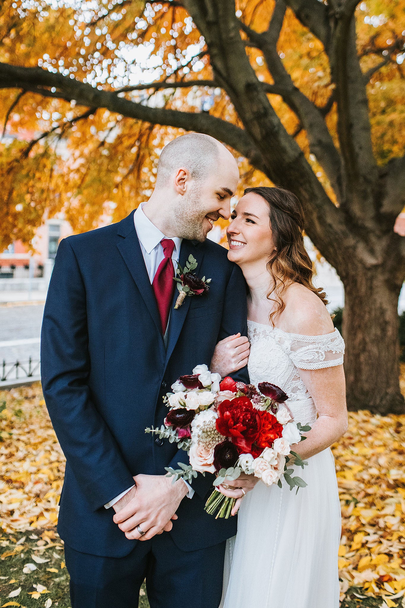 Cincinnati wedding florist. Garden inspired bridal bouquet.